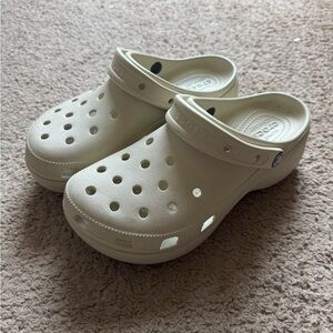 Womens size 9 platform crocs in bone color